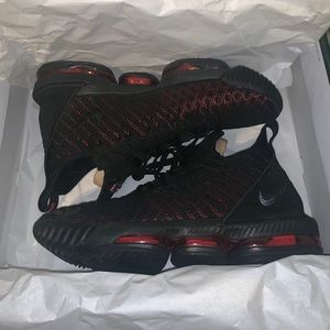 Nike Lebron XVI